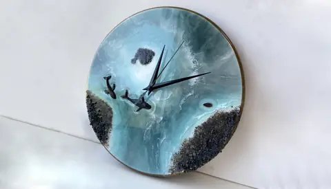 Часы. Море