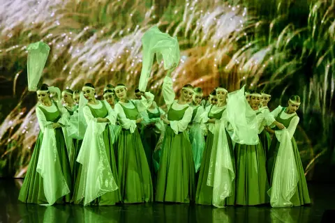 Молодёжный ансамбль песни и танца «Алтай»